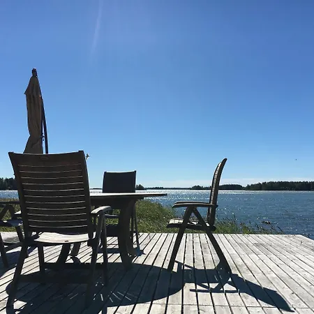 Villa Wellingholma - Private Waterfront & Sauna, West Coast Of Finland *