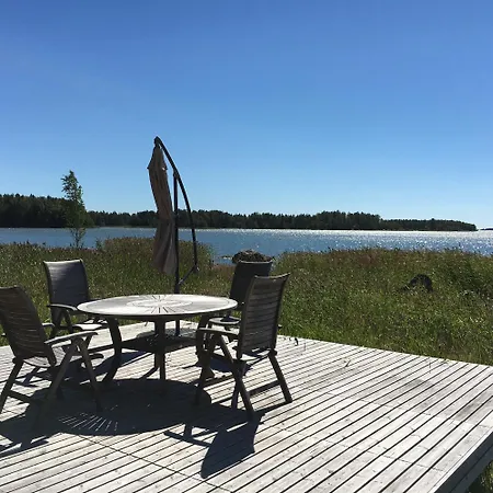 Villa Wellingholma - Private Waterfront & Sauna, West Coast Of Finland *