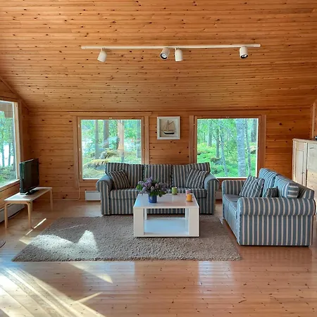 Villa Wellingholma - Private Waterfront & Sauna, West Coast Of Finland * Luvia