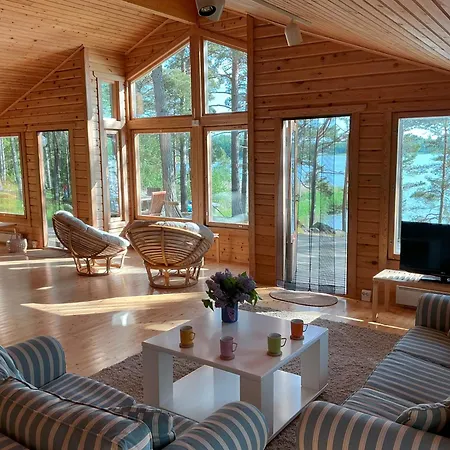 Villa Wellingholma - Private Waterfront & Sauna, West Coast Of Finland Luvia