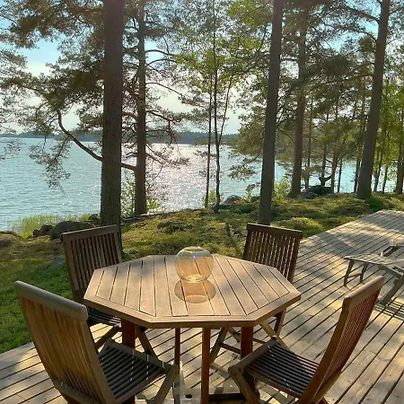 Villa Wellingholma - Private Waterfront & Sauna, West Coast Of Finland Huvilat Luvia